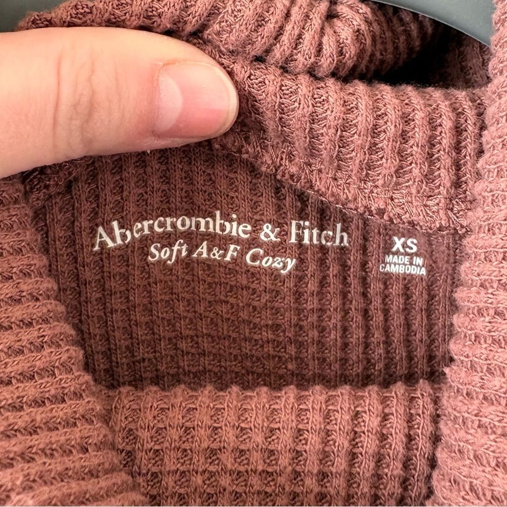 Abercrombie & Fitch Soft AF Cozy Waffle Sweater - Picture 3 of 3